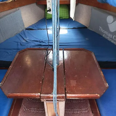 Lanza Boat ספינת מלון