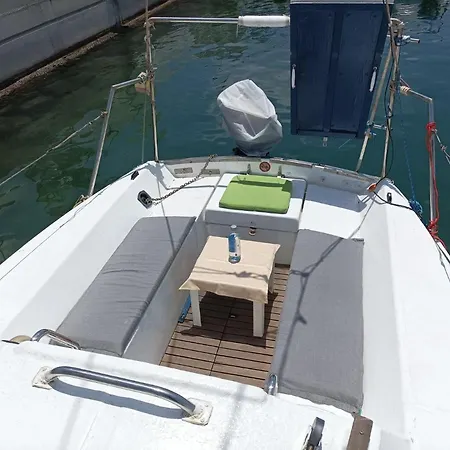 Lanza Boat *